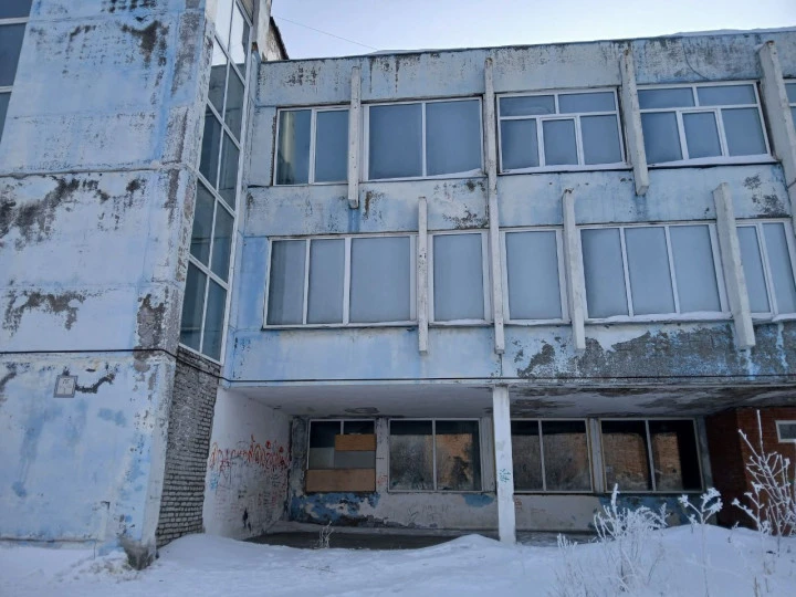 Продаются 2 нежилых здания и Земельный участок , Красноярский край, г. Назарово, мкр. Промышленный узел, дом 10 И